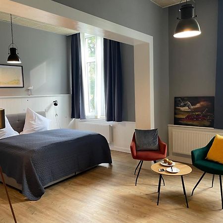 Hotel Alte Navigationsschule Rhauderfehn Εξωτερικό φωτογραφία