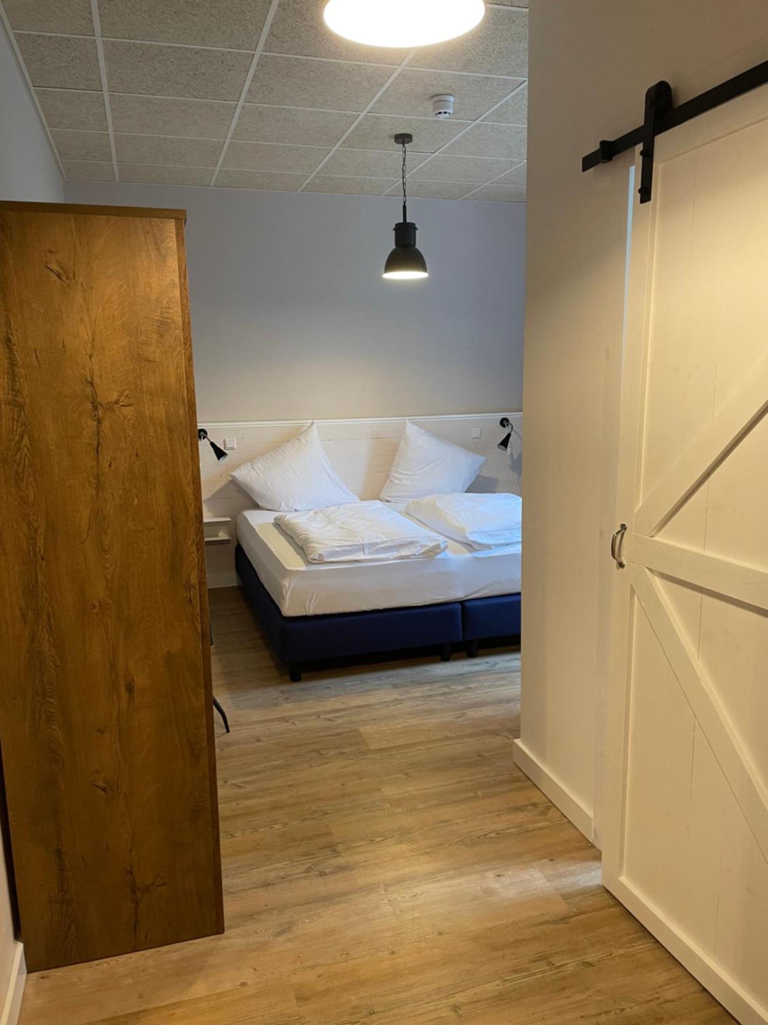 Hotel Alte Navigationsschule Rhauderfehn Εξωτερικό φωτογραφία